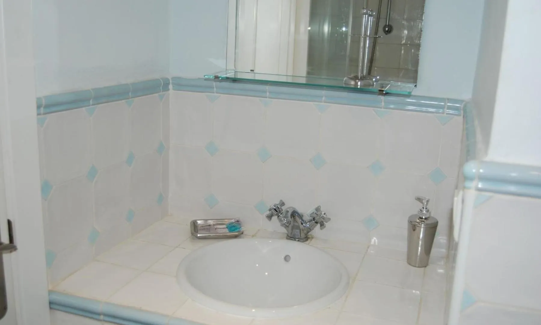 Ferienwohnung Fuer 6 Personen Ca 120 Qm In Nerja, Andalusien Costa Del Sol Lägenhet